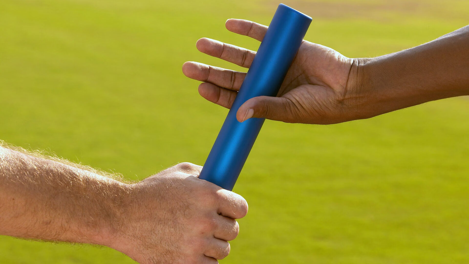 体育在线-绿衫军的韧性与皇马的星光，当团队荣耀遇见个人英雄主义